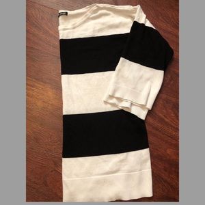 Half sleeve striped sweater